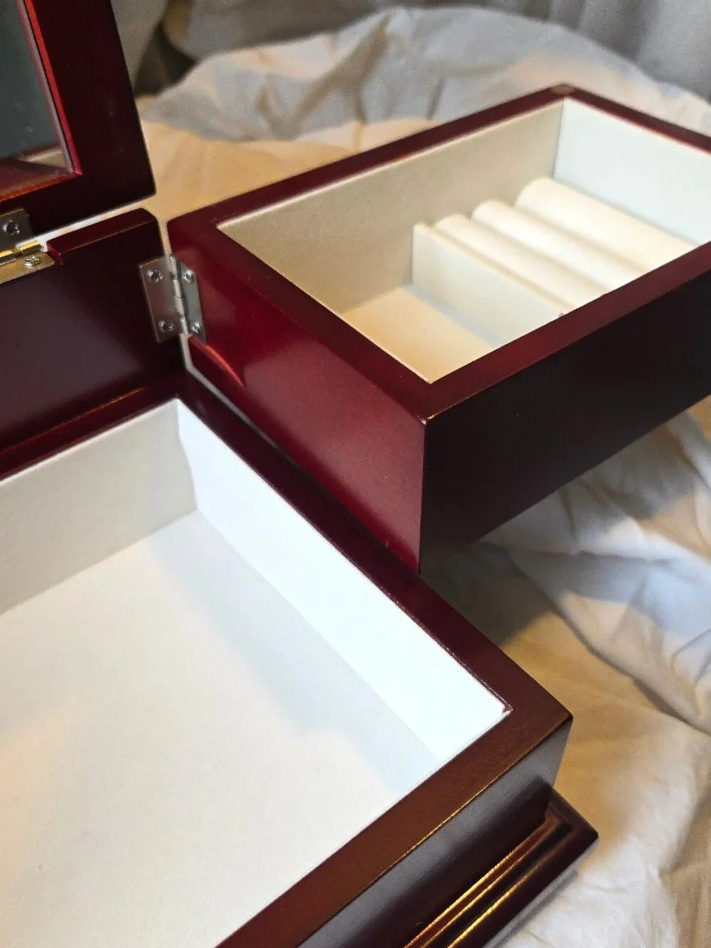 NEW IN BOX NIB BEAUTIFUL NEW UNUSED jewelry box. Swing-out drawers. GIFT QUALITY